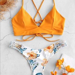 Zaful Lace-Up Braided Flower Bikini Set